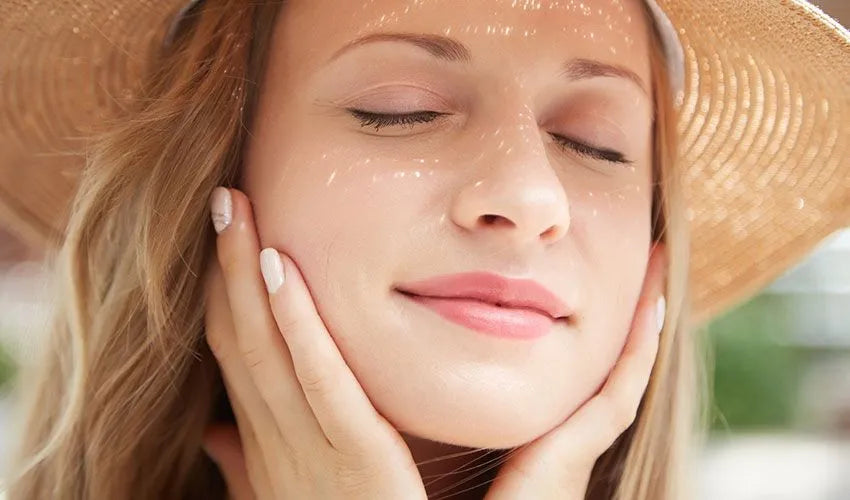 Best Supplements for Naturally Glowing Skin Hydration